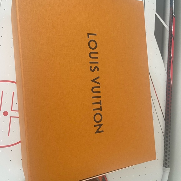 LV  Sneaker I bought it 1 month ago at 1,380$ I never wore it it's in the box. - Picture 4 of 7